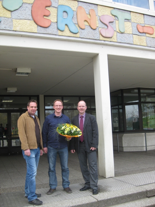 IMG_0996 V.l.n.r.: Jugendhausleiter Werner Bayer, Schulsozialarbeiter Stefan Kessler